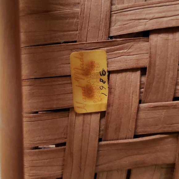 Vintage handmade wooden doll rocking chair, handcrafted in pigeon forge - Picture 6 of 6